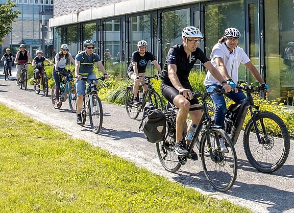 Pro Rad Kernen hat erneut eine Kidical-Mass veranstaltet und lädt nun alle antretenden Listen zur kommunalen Radtour durch Kernen ein, 07.06.2024.